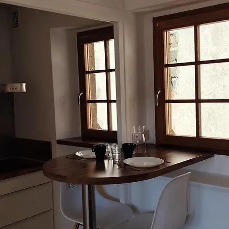 2 Pieces Aux Pieds De La Cathedrale Dans Logis Du 15eme Siecle Frühstückspension